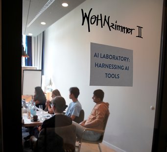 Workshop zum Thema: KI Werkzeuge Nutzen Workshop zum Thema: KI Werkzeuge Nutzen