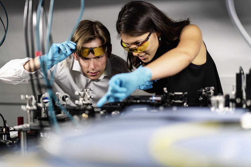 Man and woman in the laboratory