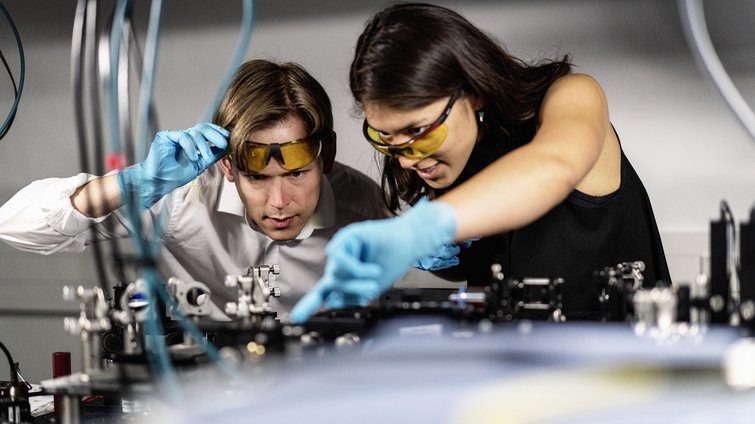 Man and woman in the laboratory
