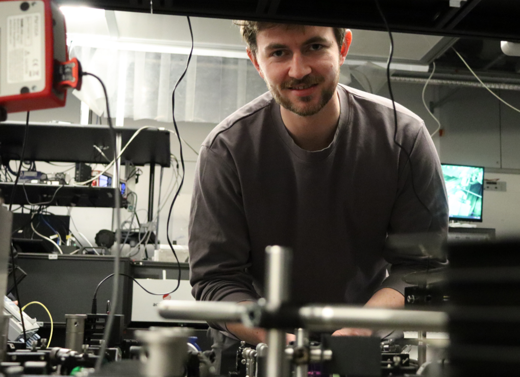 MPSP PhD candidate Felix Wanitschke in laser lab.