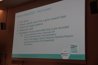 Die PhD Candidates erhalten einen Einblick in die anstehende Pitch Challenge. Die PhD Candidates erhalten einen Einblick in die anstehende Pitch Challenge.